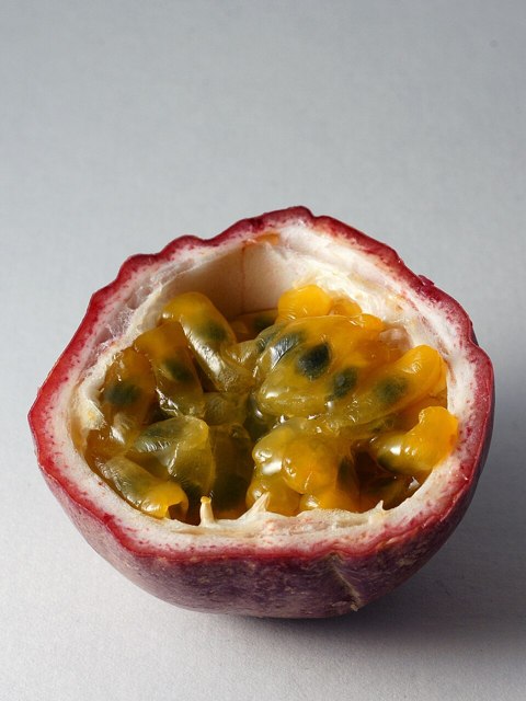 frozen passion fruit 500g halves