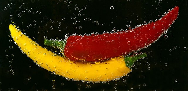 بیبەری شیرینی تێکەڵ سێ ڕەنگ